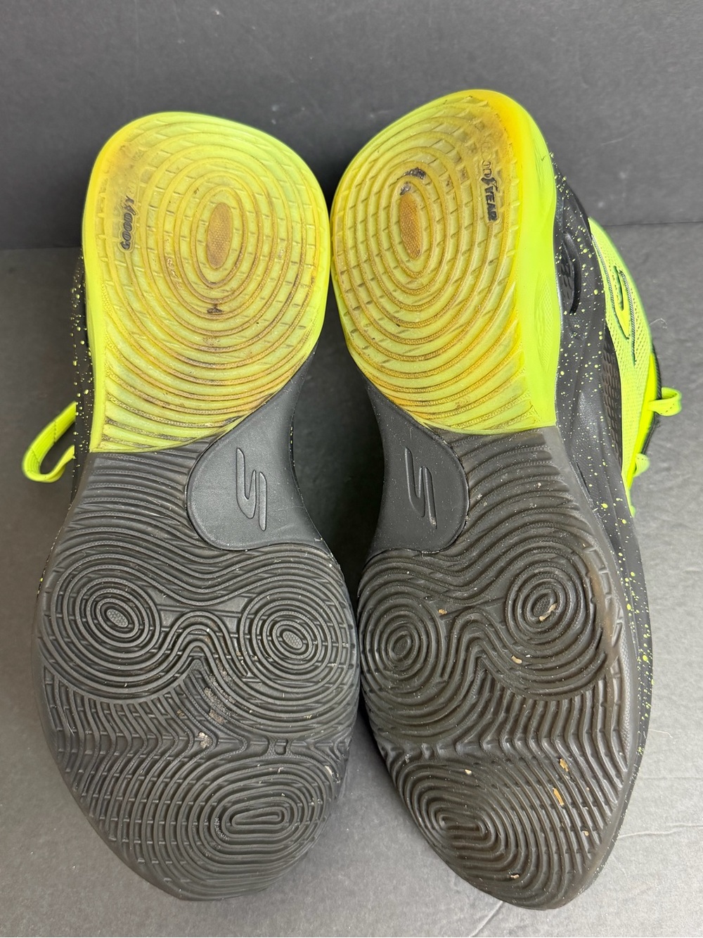 Skechers Men's SKX Float Basketball Shoes Volt Yellow Black Size 9.5 NICE - Picture 7 of 9